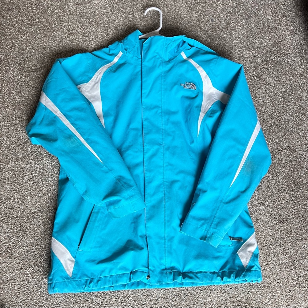 northface jacket☔️❄️ - Picture 3 of 7